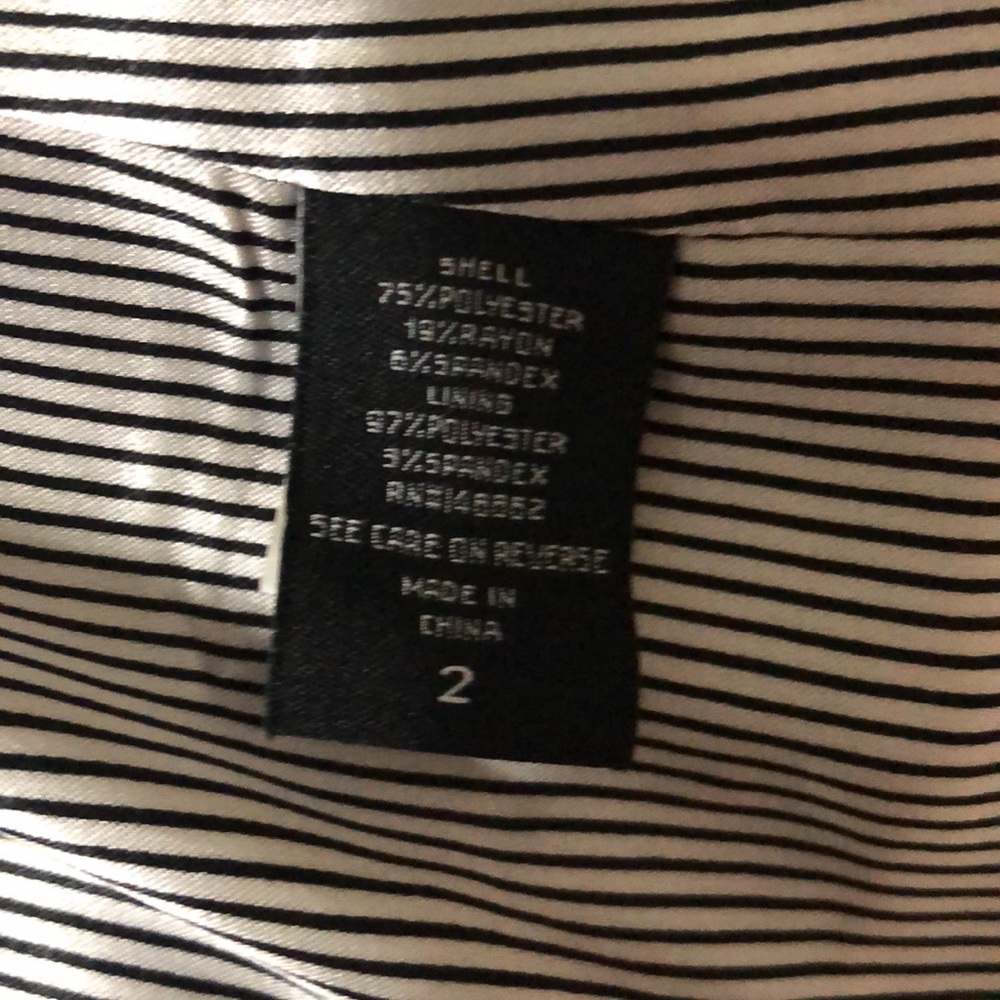 Torrid Black Blazer Size 2 - Picture 8 of 10